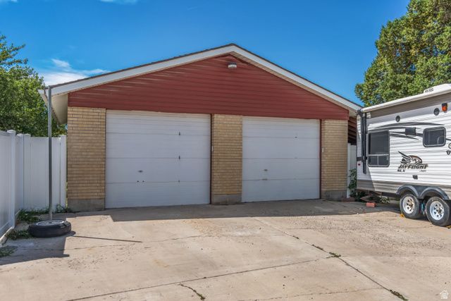 2120 W ROBIN WAY, West Jordan, UT 84084
