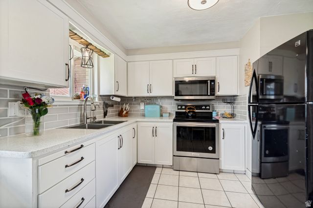 2120 W ROBIN WAY, West Jordan, UT 84084