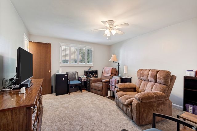 2120 W ROBIN WAY, West Jordan, UT 84084