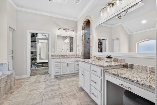 1019 Anna Circle, Granbury, TX 76048