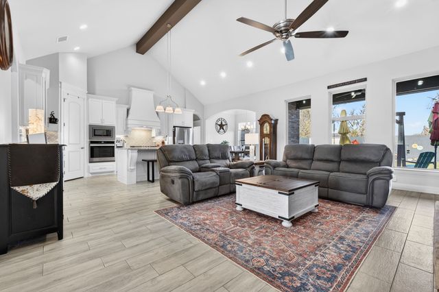 1019 Anna Circle, Granbury, TX 76048