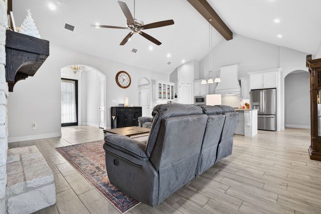 1019 Anna Circle, Granbury, TX 76048