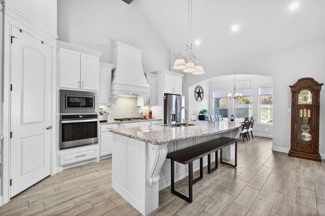 1019 Anna Circle, Granbury, TX 76048