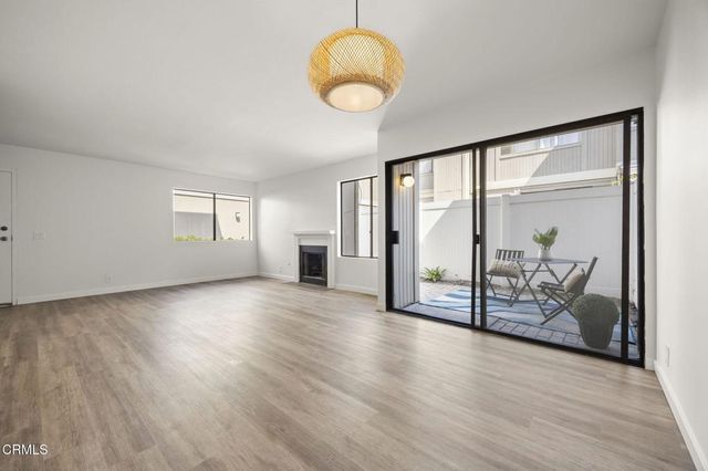 1466 San Simeon Court 4, Ventura, CA 93003