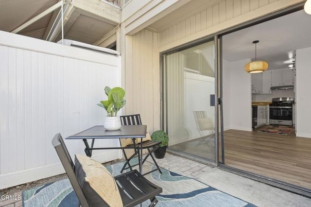 1466 San Simeon Court 4, Ventura, CA 93003