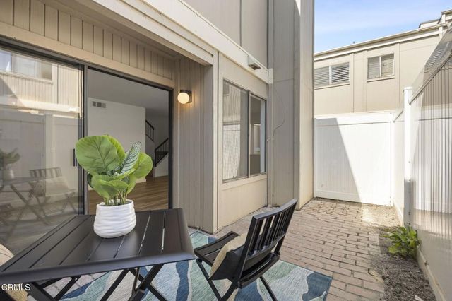 1466 San Simeon Court 4, Ventura, CA 93003