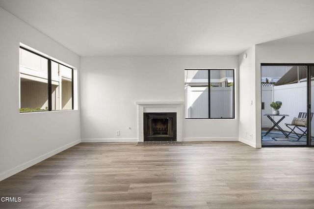 1466 San Simeon Court 4, Ventura, CA 93003