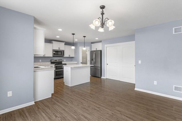 131 W Blackhawk Drive, Fort Atkinson, WI 53538