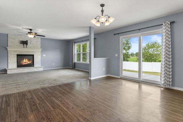 131 W Blackhawk Drive, Fort Atkinson, WI 53538