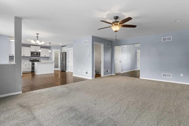 131 W Blackhawk Drive, Fort Atkinson, WI 53538