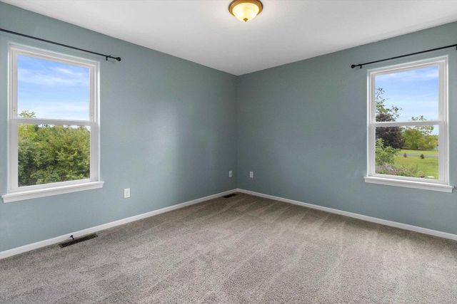 131 W Blackhawk Drive, Fort Atkinson, WI 53538