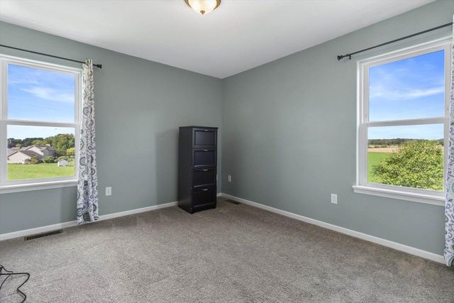 131 W Blackhawk Drive, Fort Atkinson, WI 53538