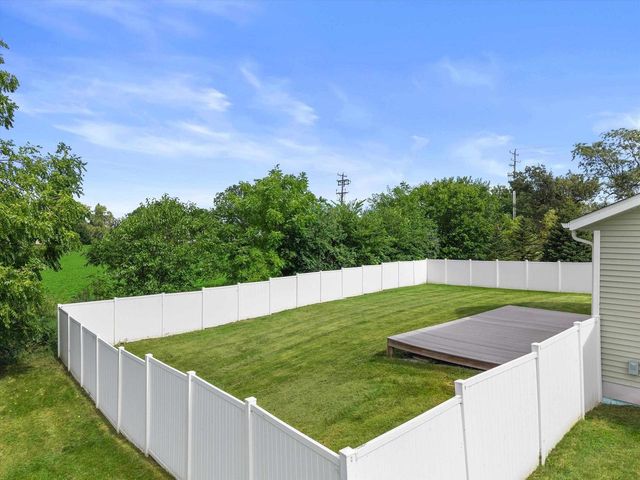 131 W Blackhawk Drive, Fort Atkinson, WI 53538