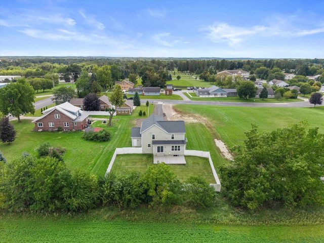 131 W Blackhawk Drive, Fort Atkinson, WI 53538