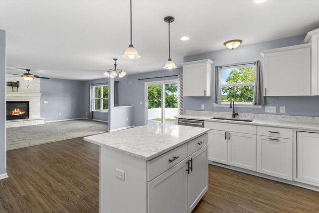 131 W Blackhawk Drive, Fort Atkinson, WI 53538