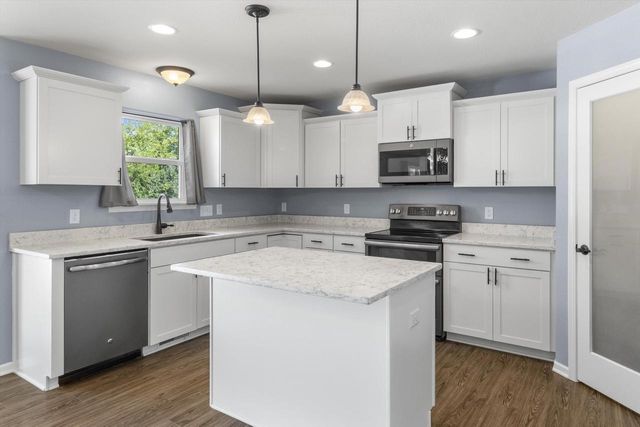 131 W Blackhawk Drive, Fort Atkinson, WI 53538