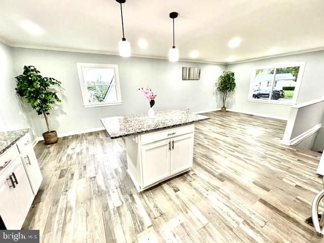 406 W MAPLE AVE, Sterling, VA 20164