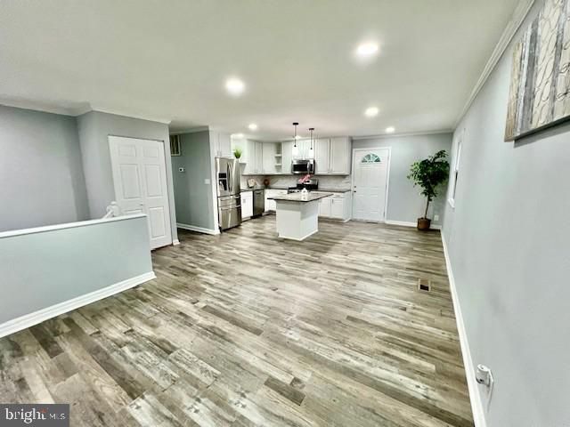 406 W MAPLE AVE, Sterling, VA 20164