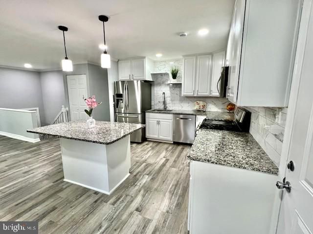 406 W MAPLE AVE, Sterling, VA 20164