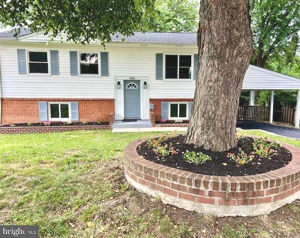 406 W MAPLE AVE, Sterling, VA 20164