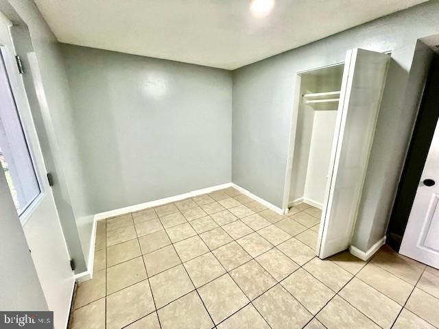 406 W MAPLE AVE, Sterling, VA 20164