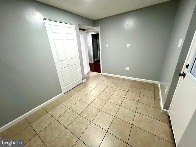 406 W MAPLE AVE, Sterling, VA 20164