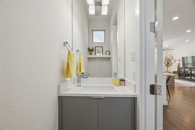 5734 Oram Street 102, Dallas, TX 75206
