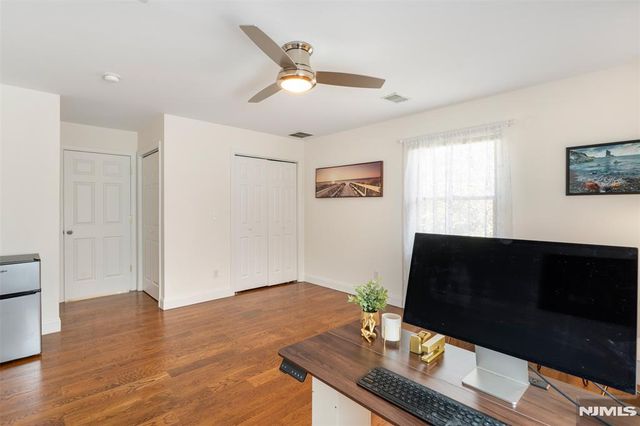 8 Dean, Rutherford, NJ 07070