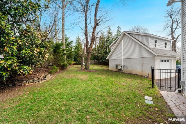 8 Dean, Rutherford, NJ 07070