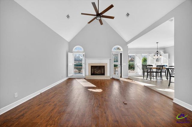 212 Falcon Crest, Warner Robins, GA 31088