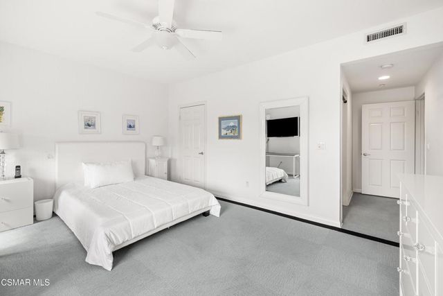 493 Country Club Drive 228, Simi Valley, CA 93065