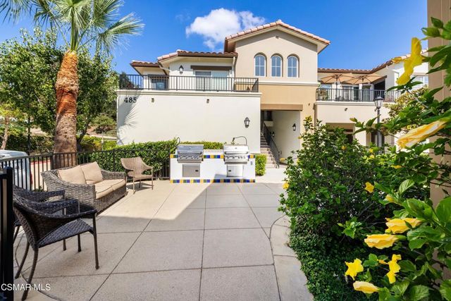 493 Country Club Drive 228, Simi Valley, CA 93065