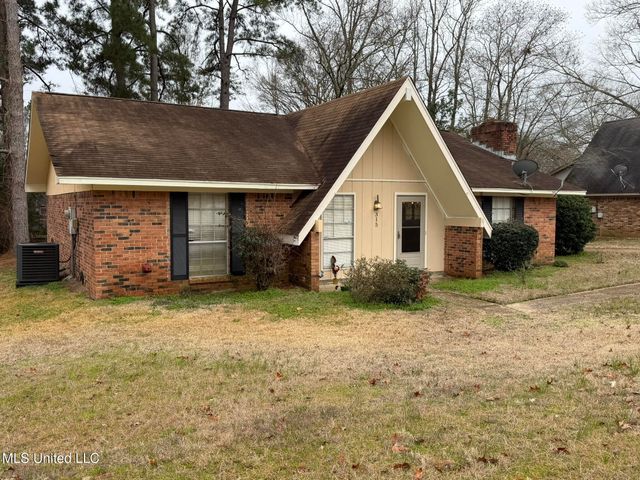 315 Cedarwood Drive, Jackson, MS 39212