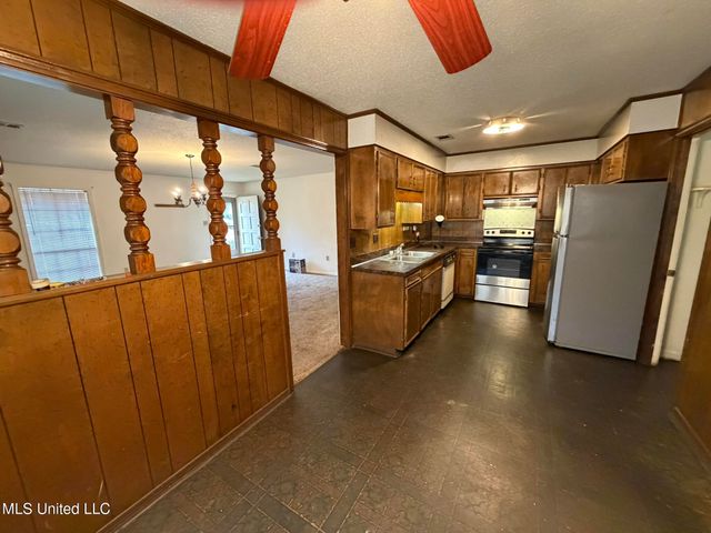 315 Cedarwood Drive, Jackson, MS 39212