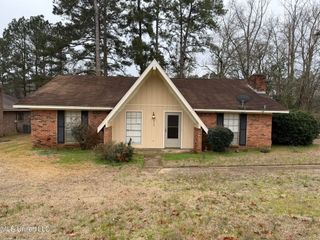 315 Cedarwood Drive, Jackson, MS 39212
