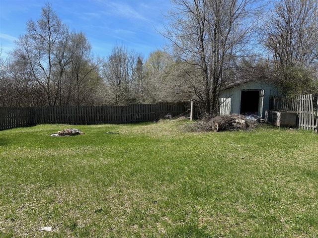 271 Mclaren Lake Road, Hesperia, MI 49421