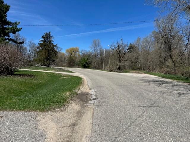 271 Mclaren Lake Road, Hesperia, MI 49421