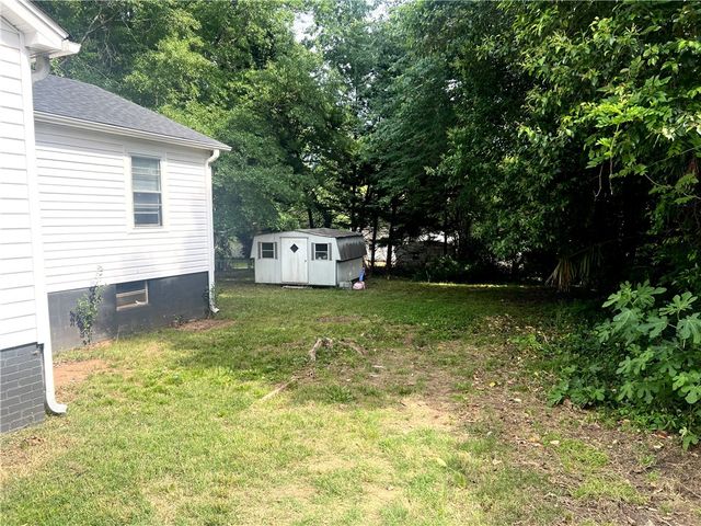 301 Edgewood Avenue, Belton, SC 29627