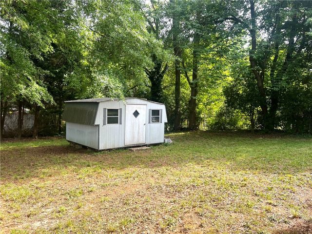 301 Edgewood Avenue, Belton, SC 29627