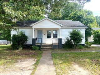 301 Edgewood Avenue, Belton, SC 29627