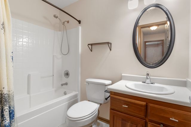 164 Meadow Glen Drive, Avon, IN 46123