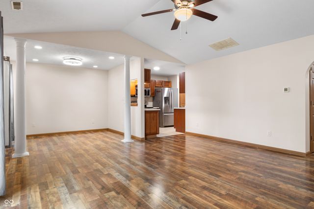 164 Meadow Glen Drive, Avon, IN 46123