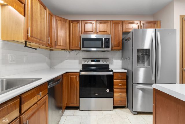 164 Meadow Glen Drive, Avon, IN 46123