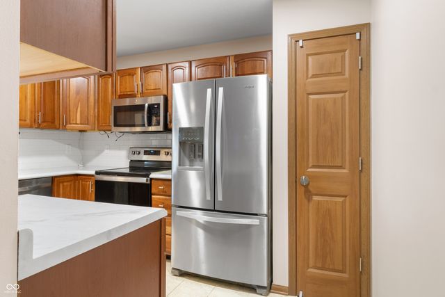 164 Meadow Glen Drive, Avon, IN 46123
