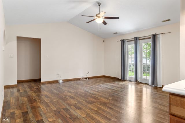 164 Meadow Glen Drive, Avon, IN 46123