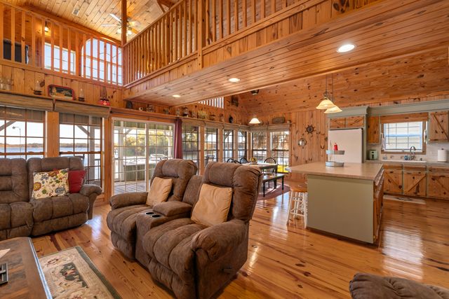 2185 Lake Marion Shores Road, Summerton, SC 29148