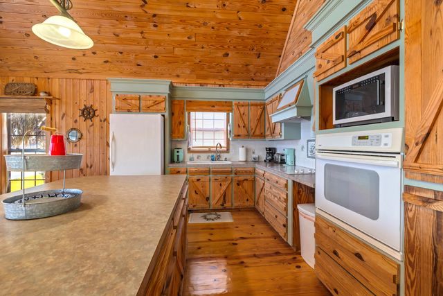 2185 Lake Marion Shores Road, Summerton, SC 29148