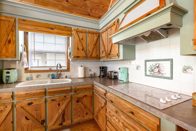 2185 Lake Marion Shores Road, Summerton, SC 29148