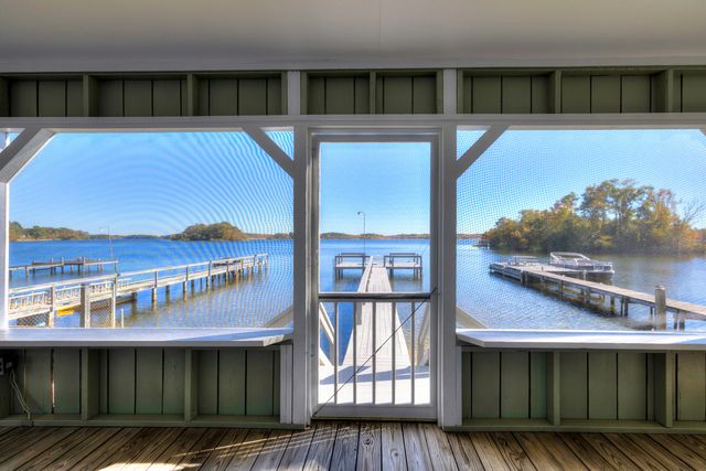 2185 Lake Marion Shores Road, Summerton, SC 29148