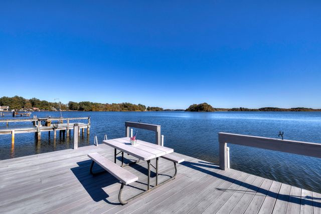 2185 Lake Marion Shores Road, Summerton, SC 29148